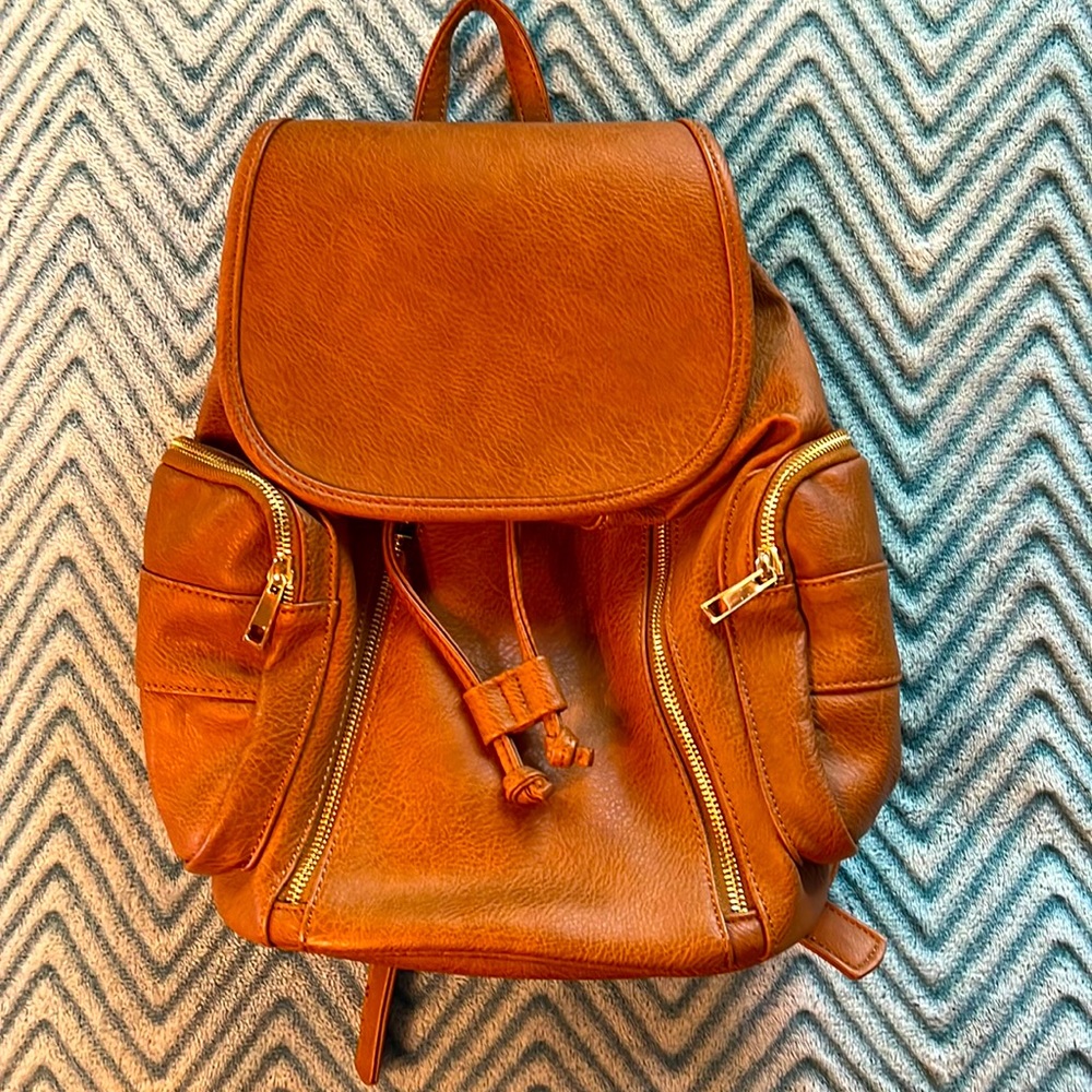Medium size backpack
